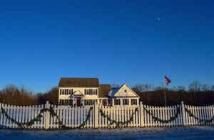 Top Three Tips for Residential Fence Etiquette