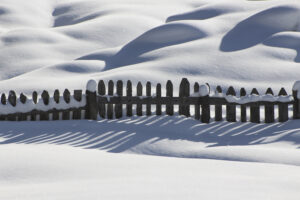 Hercules DC Wood Fence Winter