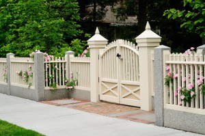Options for Locking Your Gate
