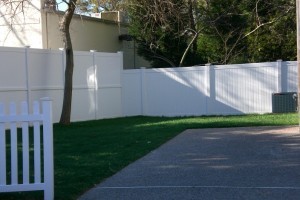 privacy fence and vinyl fence